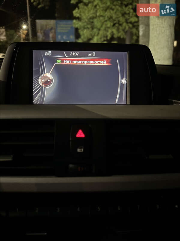 Седан BMW 3 Series 2017 в Хмельницком