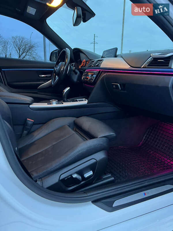 Седан BMW 3 Series 2015 в Львове