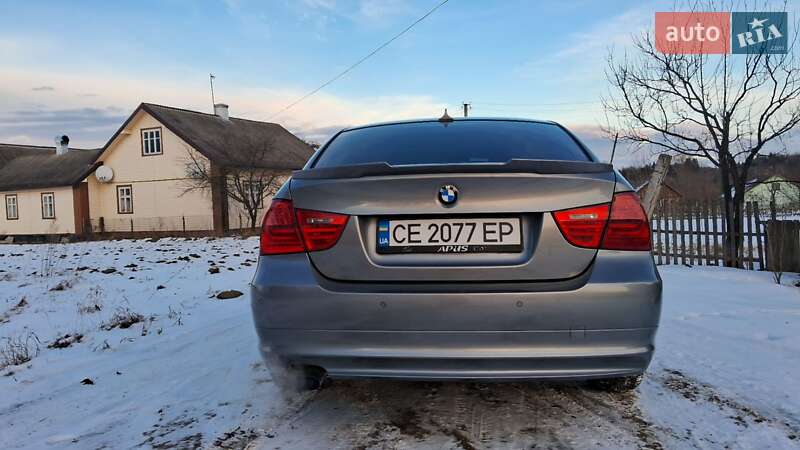 Седан BMW 3 Series 2009 в Черновцах