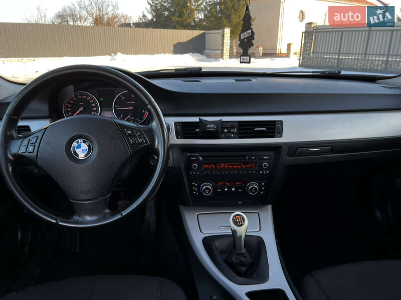 Универсал BMW 3 Series 2010 в Волочиске