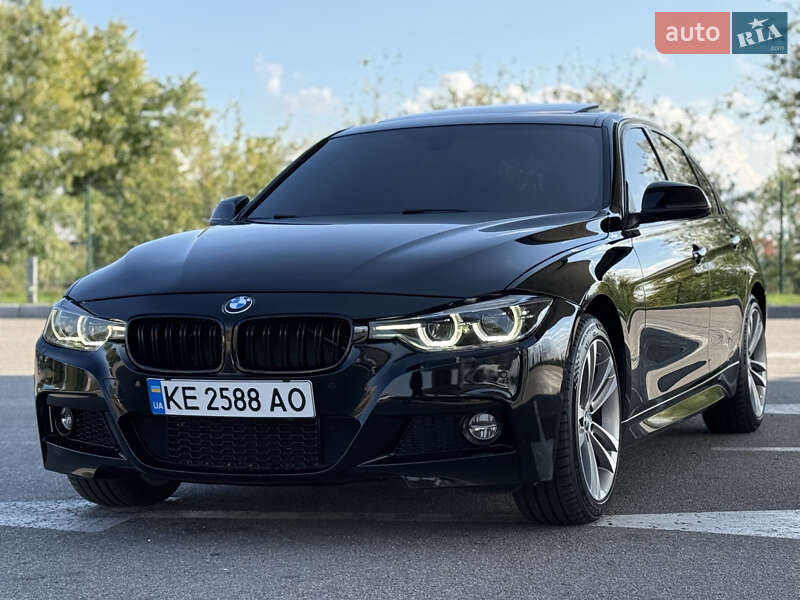 Седан BMW 3 Series 2017 в Дніпрі