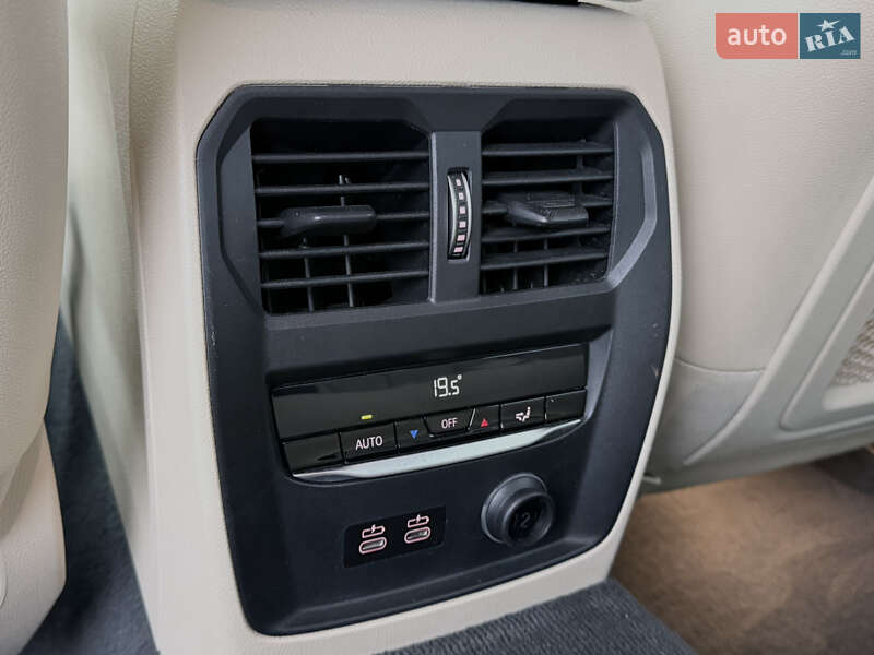 Седан BMW 3 Series 2019 в Ковеле