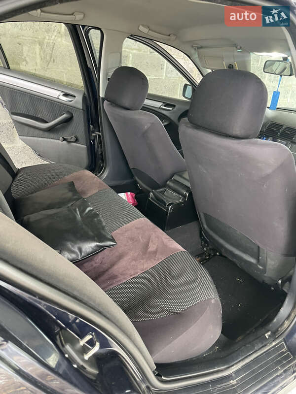 Седан BMW 3 Series 2001 в Болехове