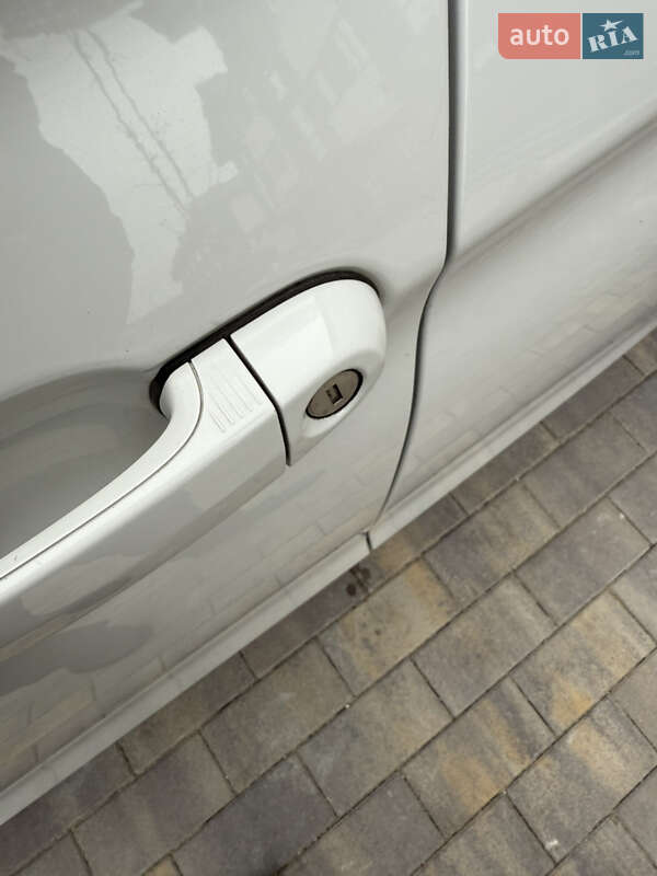 Седан BMW 3 Series 2018 в Одессе фото 39 Седан BMW 3 Series 2018 в Одессе