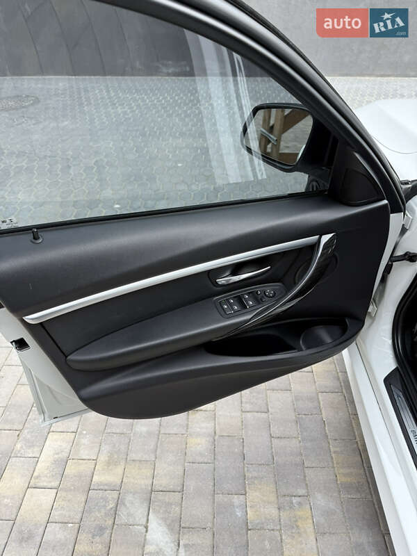 Седан BMW 3 Series 2018 в Одессе фото 49 Седан BMW 3 Series 2018 в Одессе