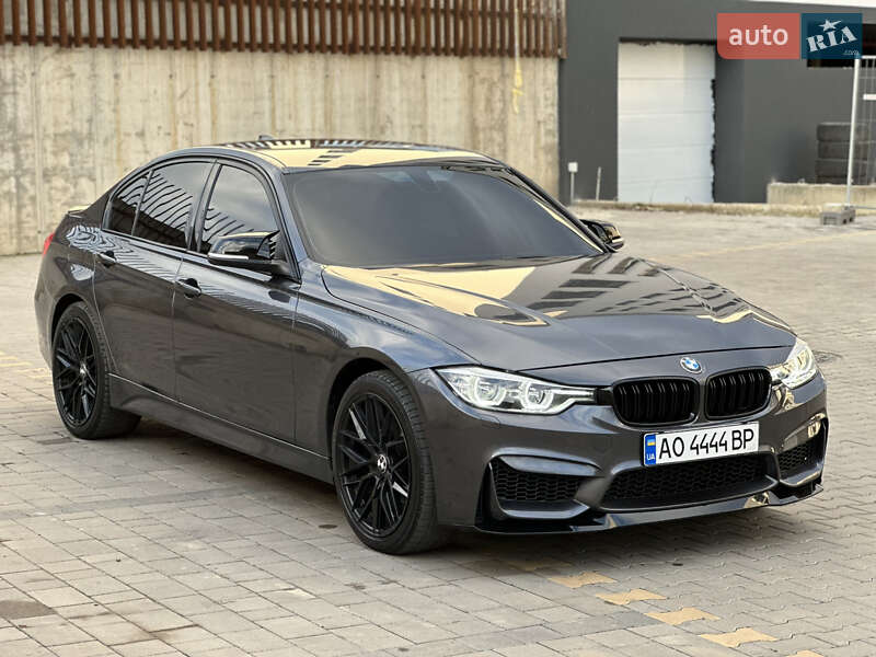 Седан BMW 3 Series 2017 в Ужгороді