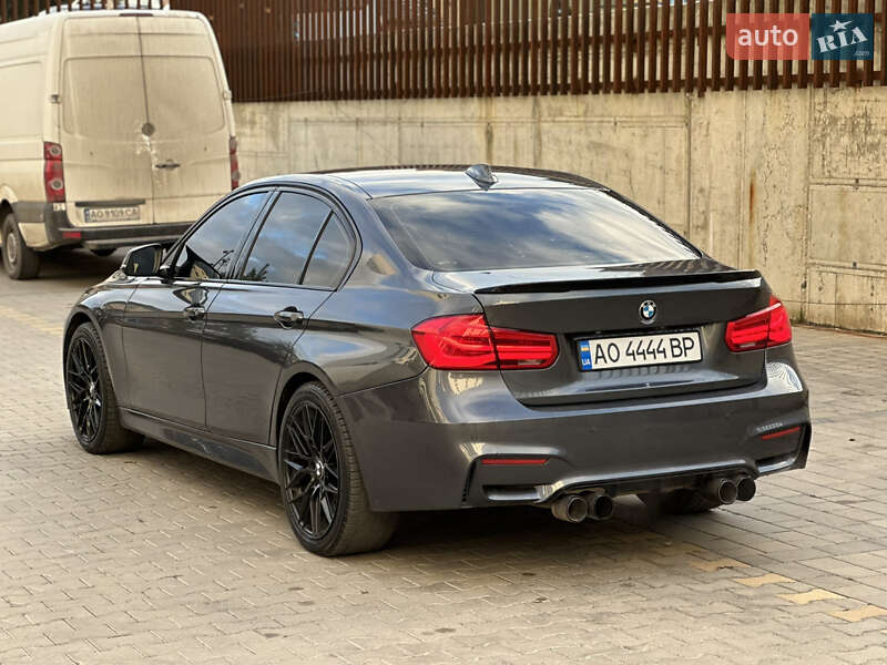 Седан BMW 3 Series 2017 в Ужгороді