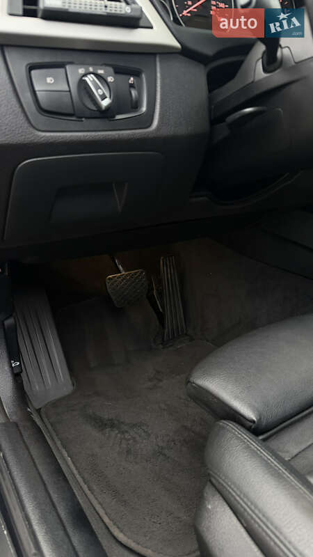 Седан BMW 3 Series 2017 в Києві