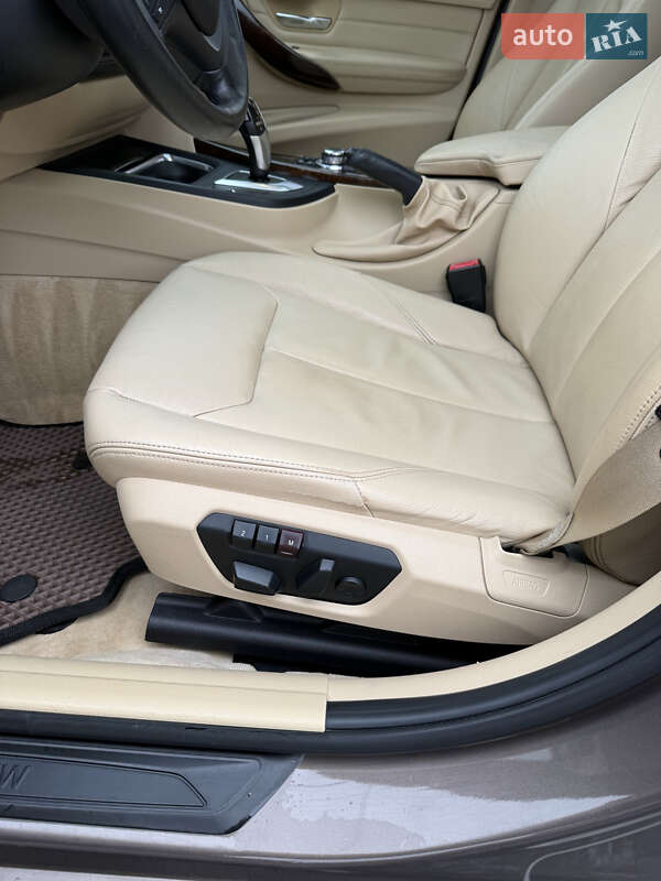 Седан BMW 3 Series 2013 в Кривому Розі