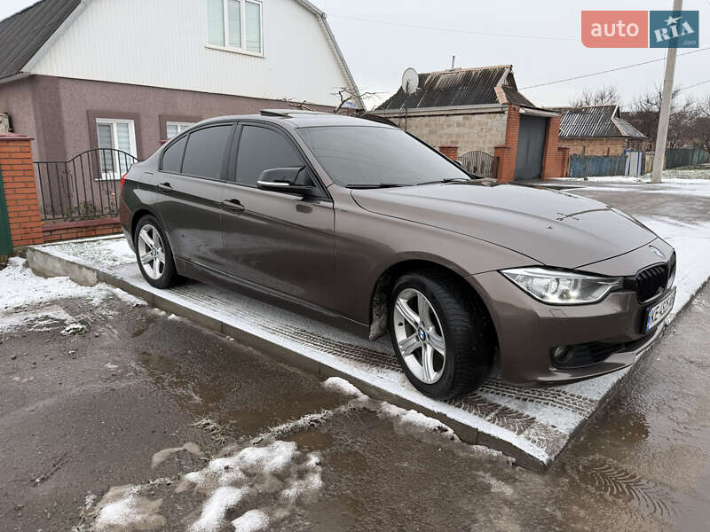 Седан BMW 3 Series 2013 в Кривому Розі