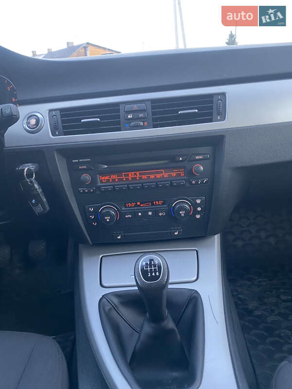 Універсал BMW 3 Series 2006 в Дубні фото 37 Універсал BMW 3 Series 2006 в Дубні