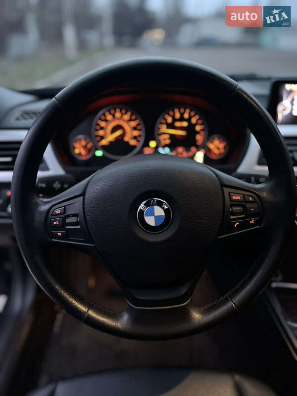 Седан BMW 3 Series 2013 в Николаеве
