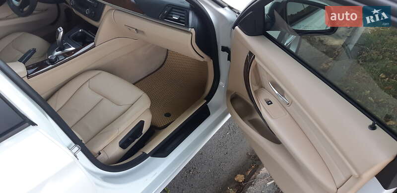 Седан BMW 3 Series 2013 в Корюковке