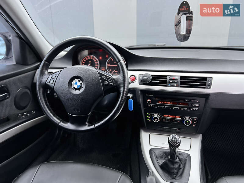 Седан BMW 3 Series 2010 в Хмельницькому
