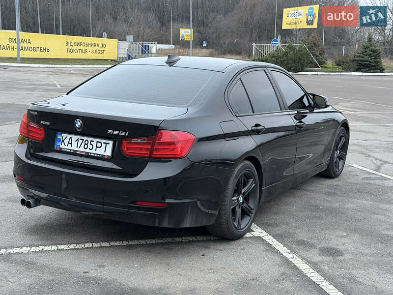 Седан BMW 3 Series 2012 в Полтаві