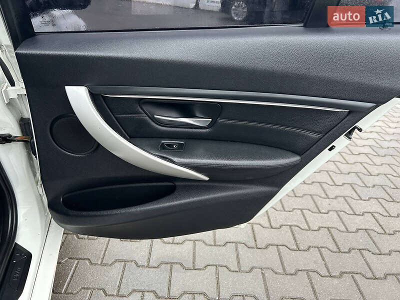 Седан BMW 3 Series 2012 в Виннице