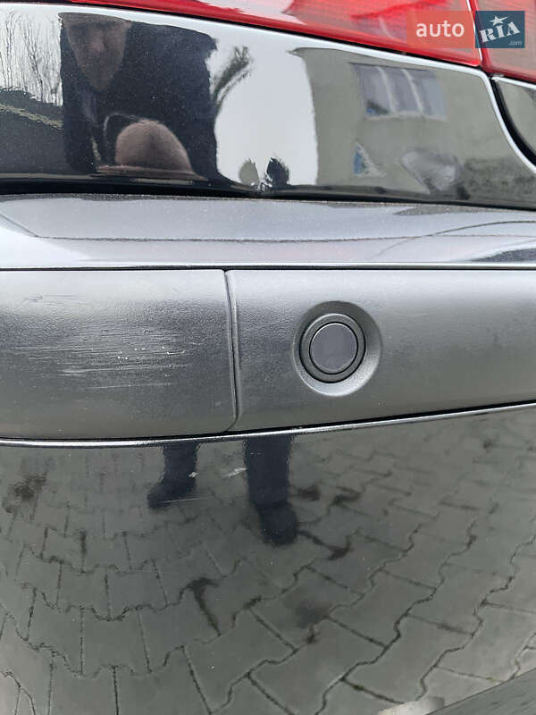 Седан BMW 3 Series 2003 в Одессе