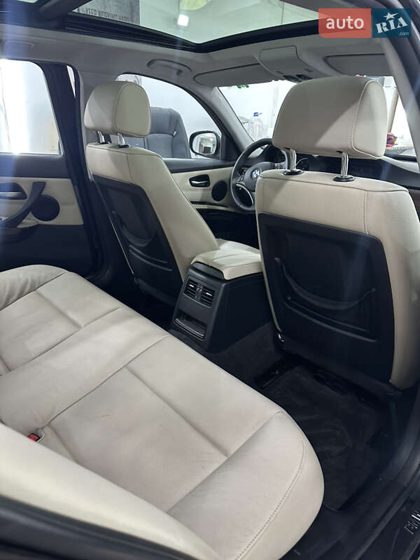Універсал BMW 3 Series 2010 в Чернівцях фото 12 Універсал BMW 3 Series 2010 в Чернівцях