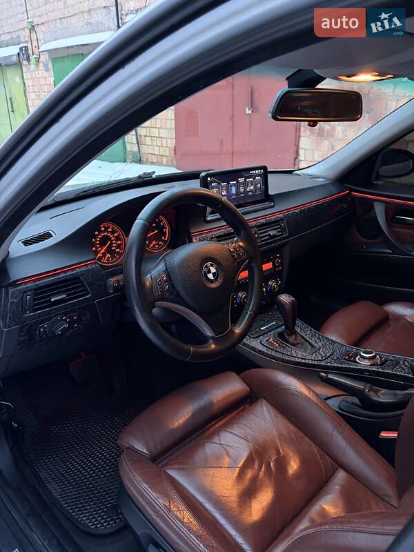 Седан BMW 3 Series 2005 в Киеве