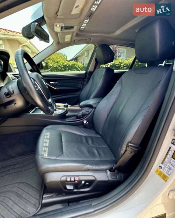 Седан BMW 3 Series 2014 в Одессе