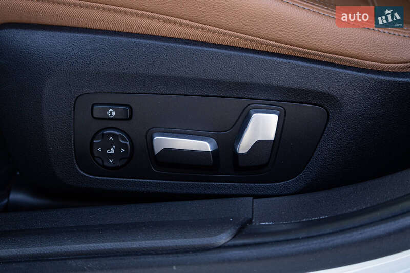 Седан BMW 3 Series 2020 в Чернівцях