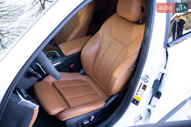 Седан BMW 3 Series 2020 в Чернівцях