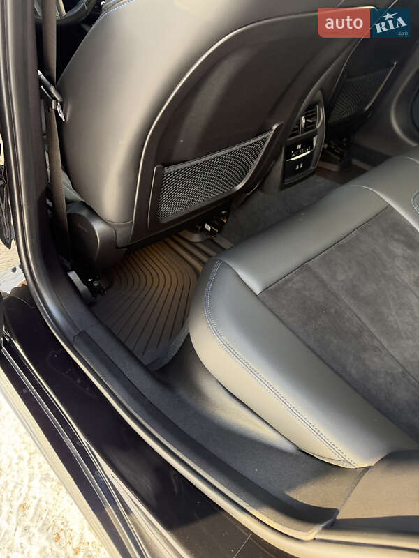 Седан BMW 3 Series 2022 в Днепре