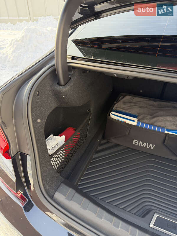 Седан BMW 3 Series 2022 в Днепре