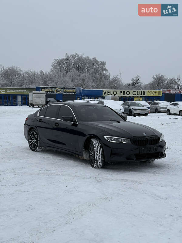 Седан BMW 3 Series 2019 в Киеве
