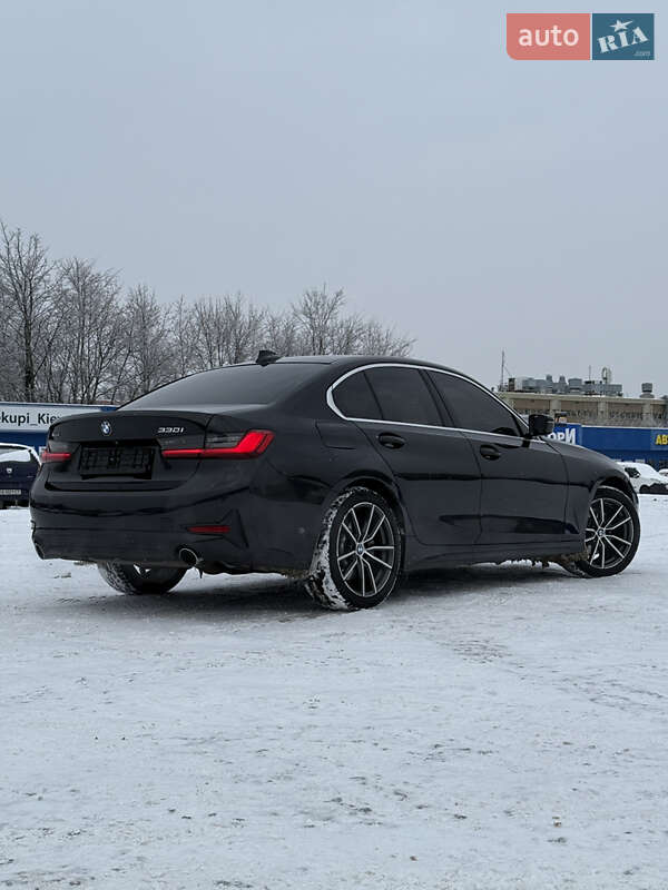 Седан BMW 3 Series 2019 в Киеве