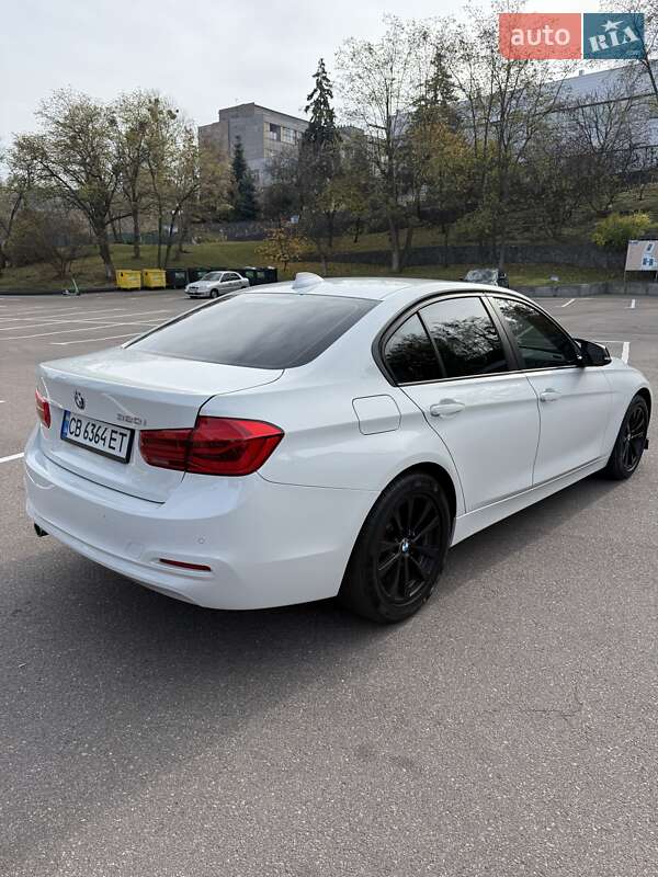 Седан BMW 3 Series 2017 в Киеве