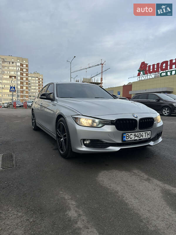 Седан BMW 3 Series 2015 в Львове