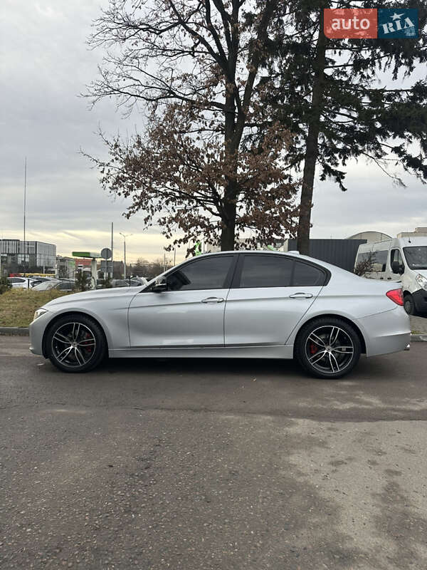 Седан BMW 3 Series 2015 в Львове