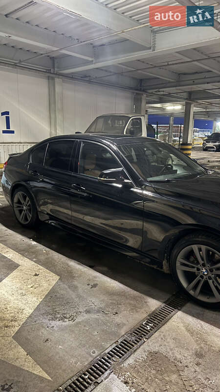 Седан BMW 3 Series 2016 в Киеве