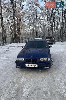 Седан BMW 3 Series 1997 в Обухове