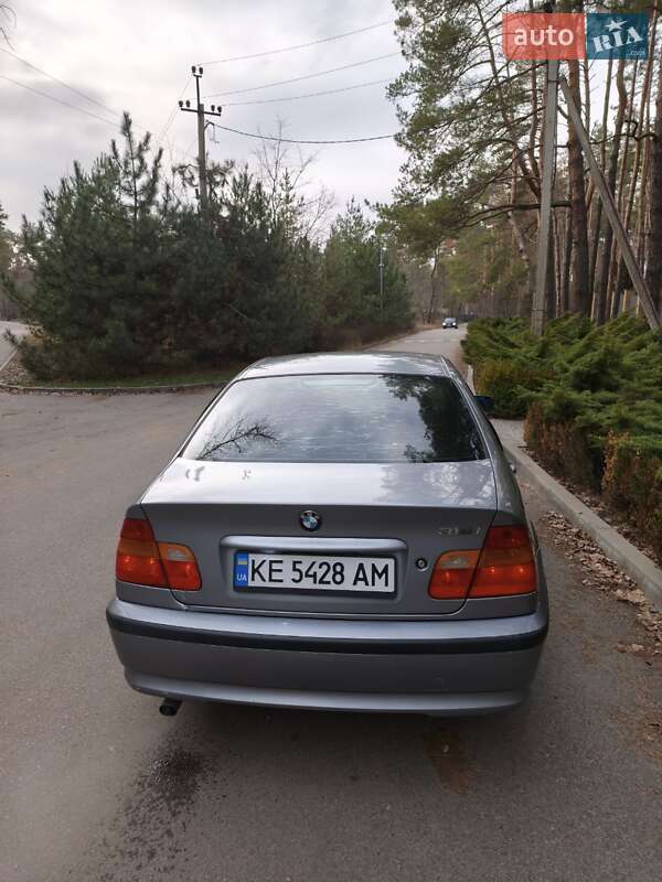 Седан BMW 3 Series 2004 в Орловщине