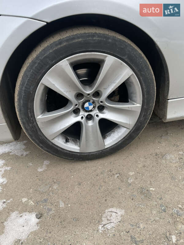 Седан BMW 3 Series 2005 в Николаеве