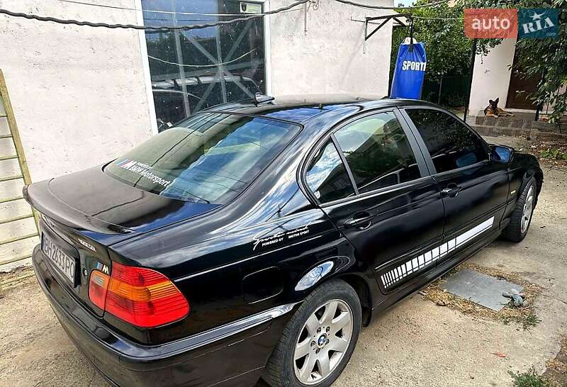 Седан BMW 3 Series 1999 в Черноморске