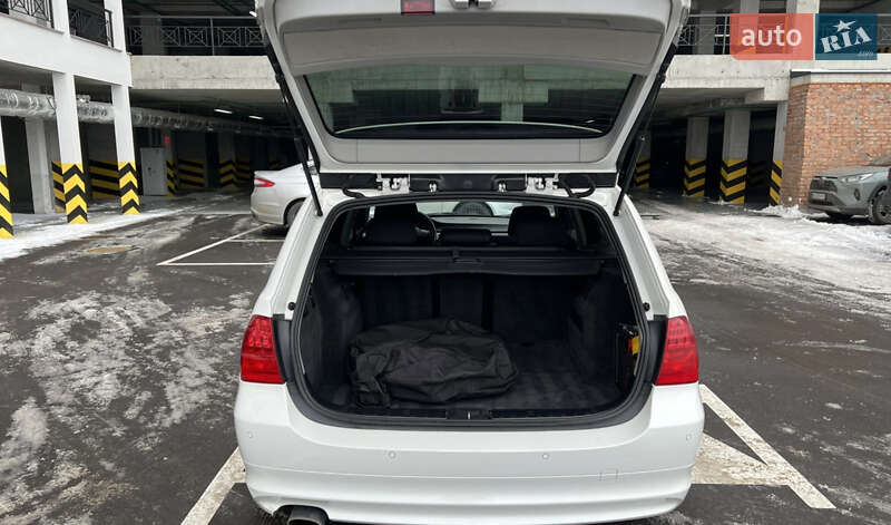 Универсал BMW 3 Series 2009 в Киеве фото 10 Универсал BMW 3 Series 2009 в Киеве