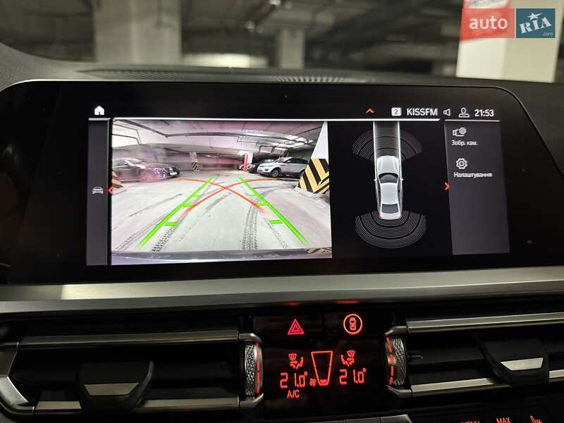 Седан BMW 3 Series 2019 в Киеве