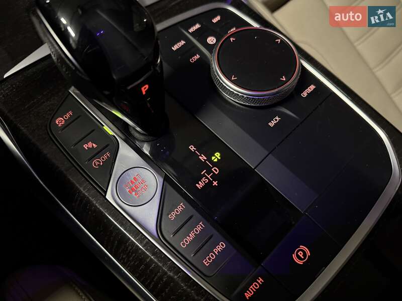 Седан BMW 3 Series 2019 в Киеве