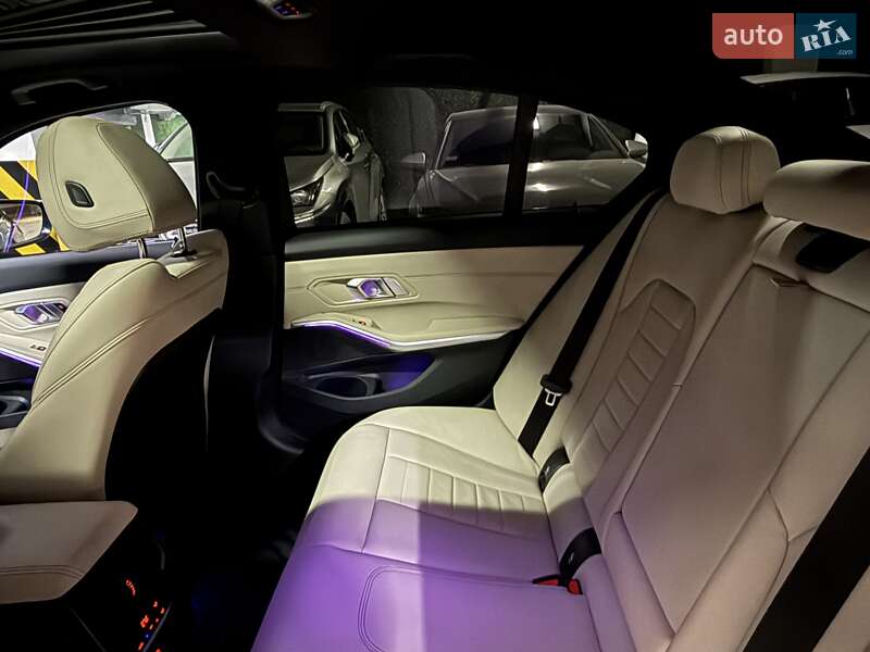 Седан BMW 3 Series 2019 в Киеве