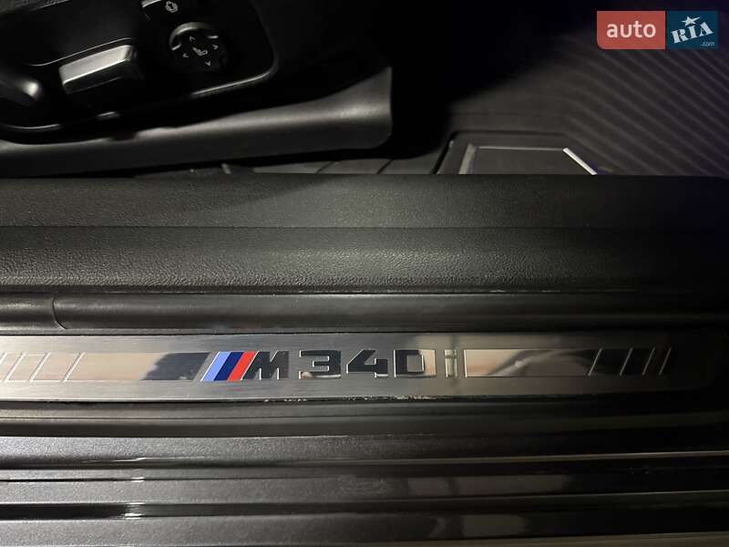 Седан BMW 3 Series 2019 в Киеве