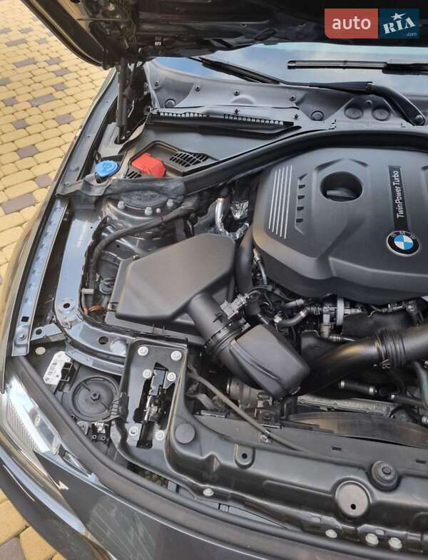 Седан BMW 3 Series 2017 в Городке фото 12 Седан BMW 3 Series 2017 в Городке