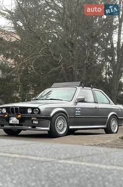 Седан BMW 3 Series 1987 в Луцьку