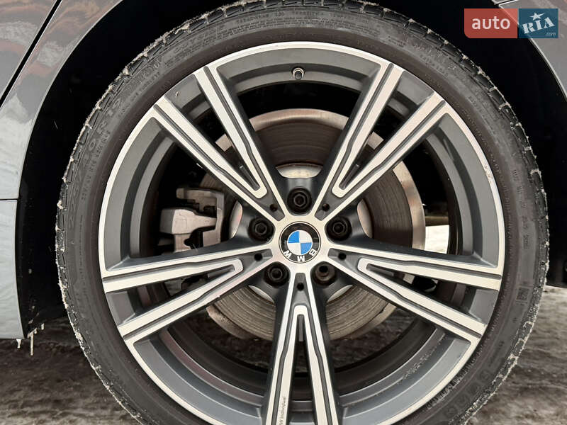 Седан BMW 3 Series 2021 в Киеве