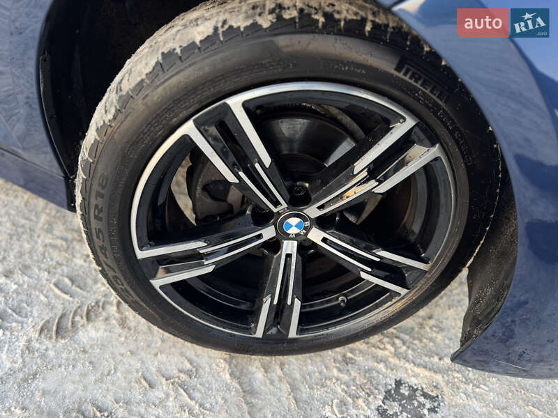 Седан BMW 3 Series 2022 в Киеве