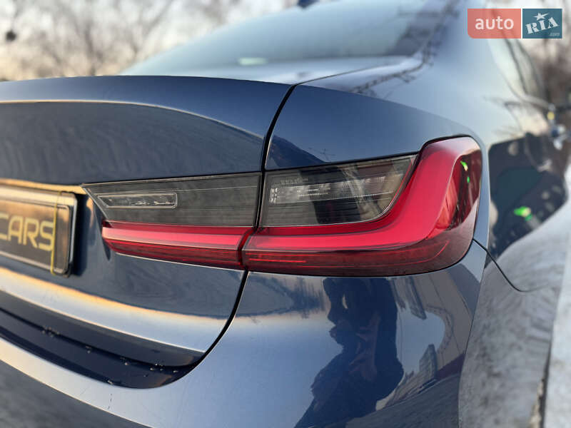 Седан BMW 3 Series 2022 в Киеве