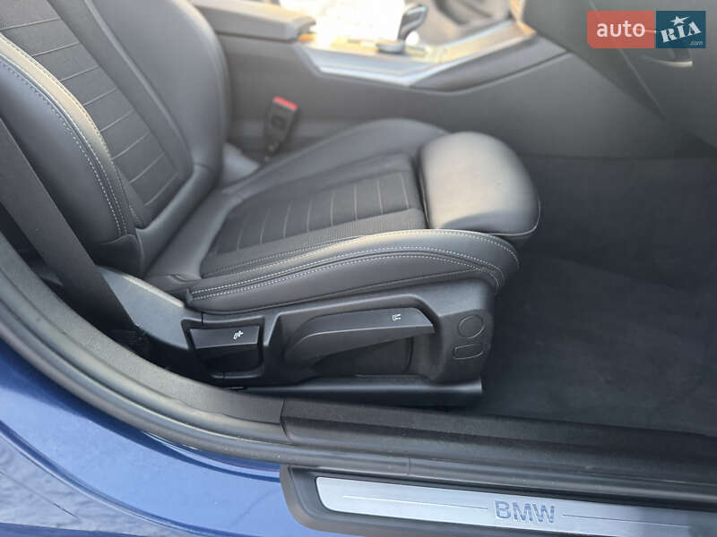 Седан BMW 3 Series 2022 в Киеве