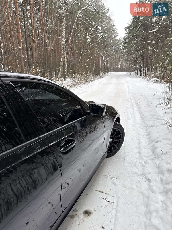 Седан BMW 3 Series 2019 в Ровно